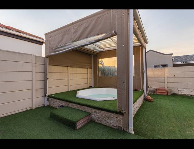 3 BEDROOM HOUSE FOR SALE IN PARKLANDS